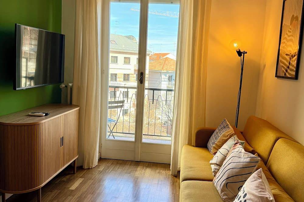 Apartamento entero, Your eclectic space in Novara in Novara, Provincia de Novara