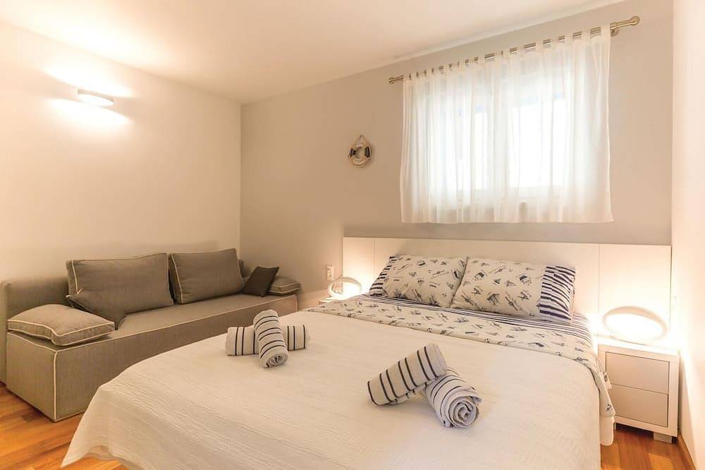 Wunderschönes Haus mit 4 Schlafzimmern in Bristol in Brist, Makarska Riviera