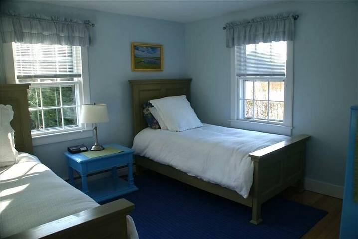 Vacation rental for 5 people, with yard and terrace in Nantucket Island