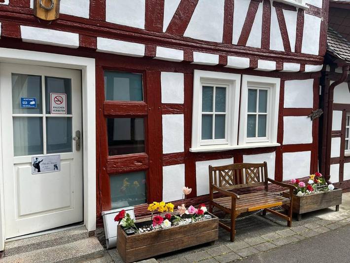 Gästehaus für 6 Personen, mit Balkon und Terrasse in Dreieich