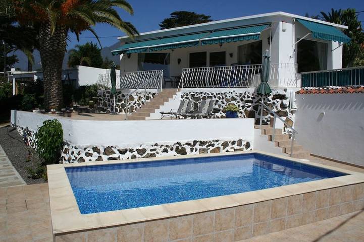 Bungalow für 4 Personen, mit Pool und Terrasse sowie Garten auf La Palma