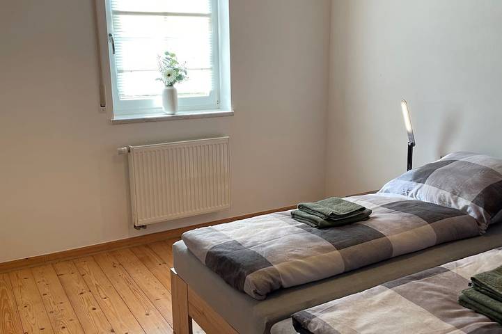 Ganze Wohnung, Ferienwohnung 62qm mit Terrasse und Wlan in Pressath, Naturpark Nördlicher Oberpfälzer Wald
