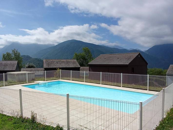 Gîte pour 4 personnes, avec piscine ainsi que vue et balcon, animaux acceptés à Ignaux - 2