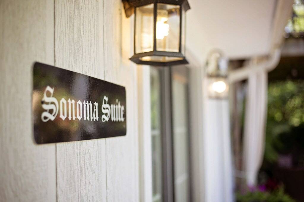 Ganze Wohnung, Schöne Suite auf dem Grundstück eines historischen Anwesens in Mena. in Mena, Ouachita National Forest