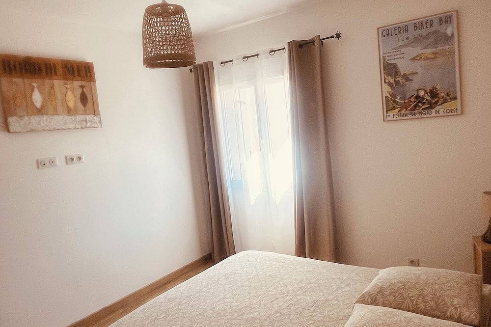 Appartement entier, Residence Casa Toga  2 personnes in Galéria, Parc naturel régional de Corse