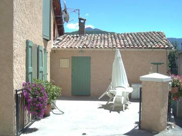 Gîte pour 2 personnes, avec terrasse dans Marcoux