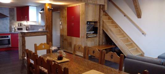 Gîte pour 8 personnes, avec terrasse dans La Rivière-Drugeon