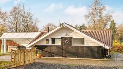 Ferienhaus für 6 Personen, mit Whirlpool und Terrasse, mit Haustier in Kvie Sø