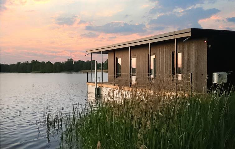 Hausboot für 6 Personen mit Garten in Ermland-Masuren