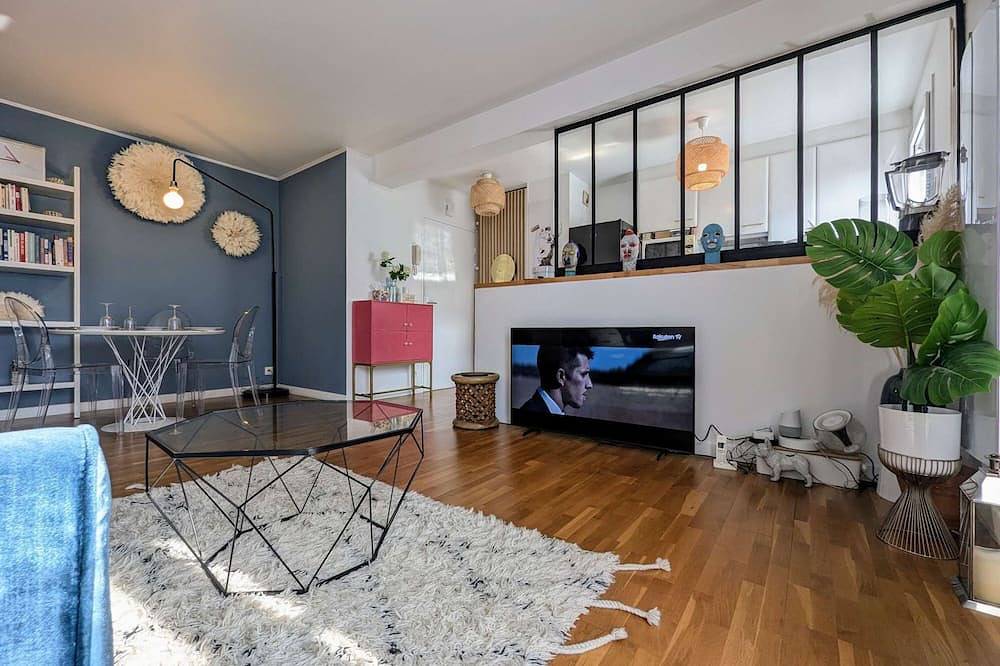 Entire apartment, Chic and comfortable apartment with parking in Asnières-sur-Seine, Hauts-de-Seine