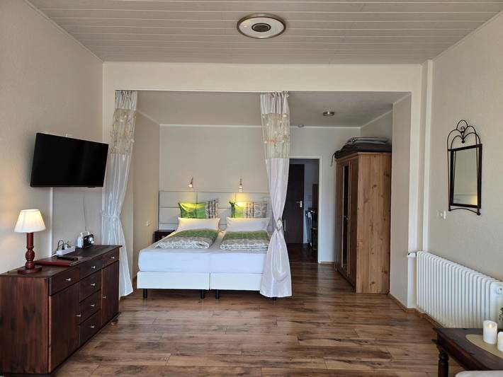 Ferienwohnung für 2 Personen, mit Garten und Seeblick, mit Haustier im Sauerland - 4