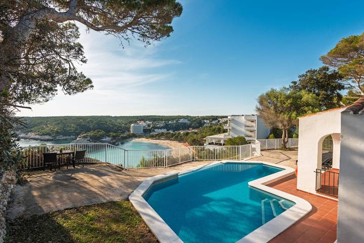 Location de vacances pour 10 personnes, avec terrasse et jardin à Ferreries - 4