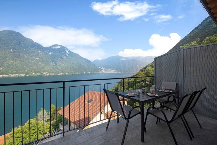 Ferienwohnung für 4 Personen, mit Seeblick und Balkon - 1