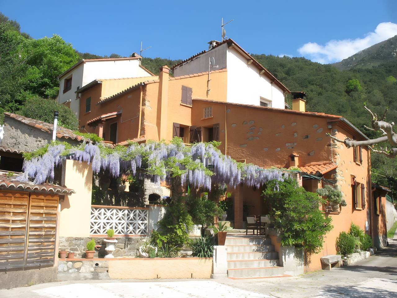 Gîte . Maison de vacances « Le Mas » avec vue sur la montagne, Wi-Fi, climatisation in Arles-sur-Tech, Région de Céret
