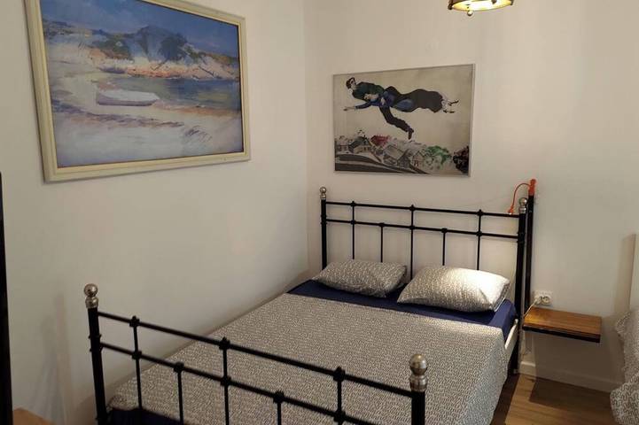 Vacation rental for 13 people, with balcony in Thessaloniki