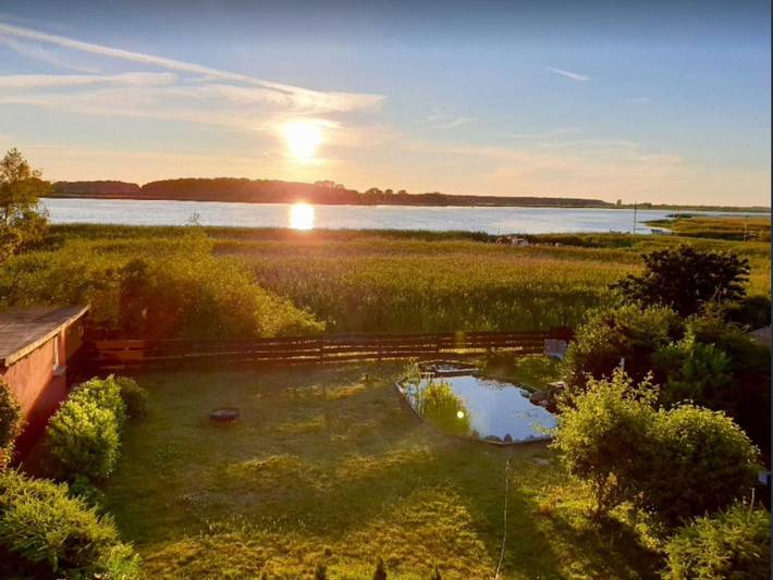 Ferienhaus für 20 Personen, mit Sauna und Ausblick sowie Garten und Seeblick, kinderfreundlich - 1