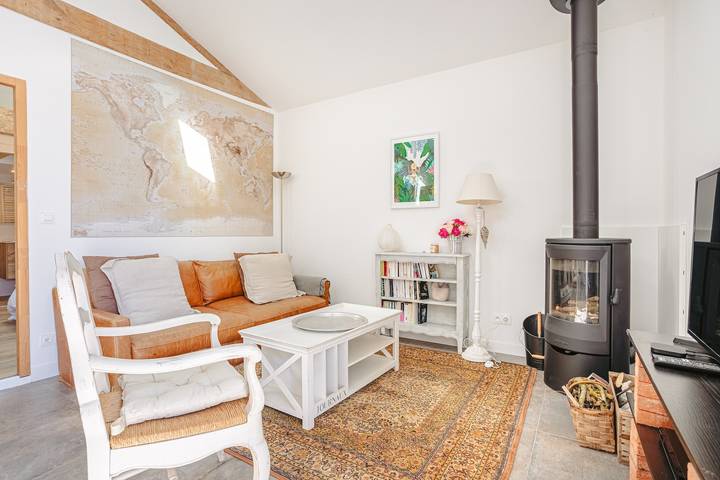 Gîte 'La Grange Hulotte' con Terraza Privada, Jardín Compartido y Wi-Fi in Chaillé-les-Marais, Fontenay-le-Comte
