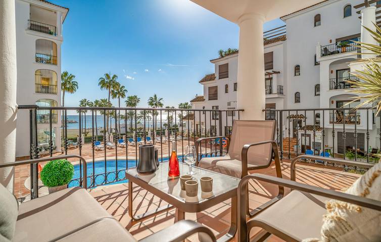 Ferienwohnung für 4 Personen, mit Pool und Terrasse sowie Ausblick, mit Haustier in Manilva - 2