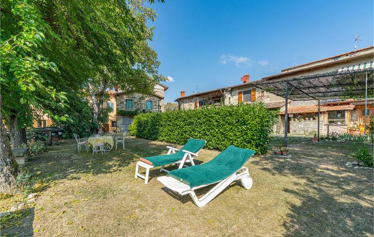 Ferienwohnung für 5 Personen, mit Terrasse und Garten in Poppi