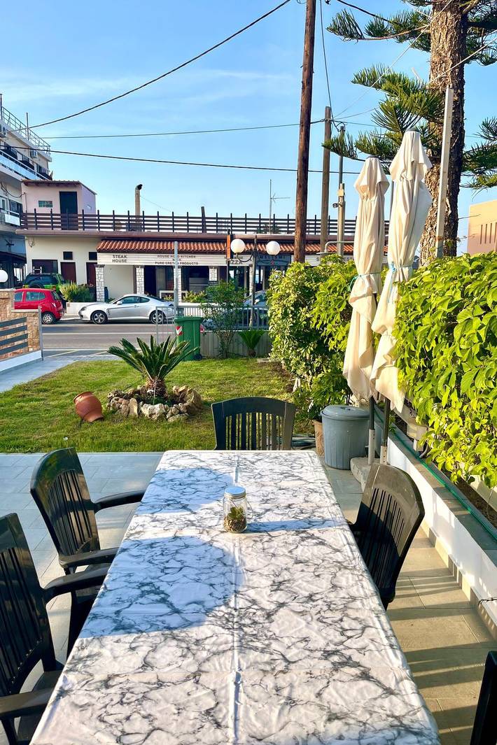 Location de vacances pour 3 personnes, avec jardin dans Stalos - 4