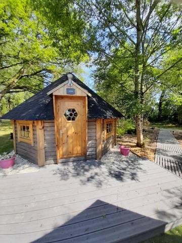 Chambre d’hôte pour 2 personnes, avec vue et jardin ainsi que terrasse et piscine dans Haute-Vienne