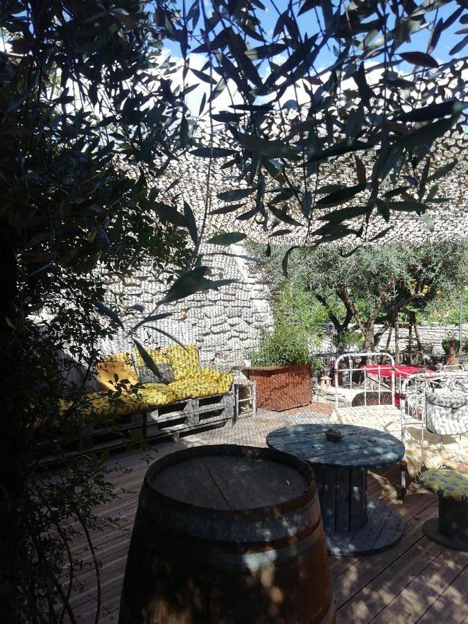 Location de vacances pour 5 personnes, avec jardin et vue à Claret - 3