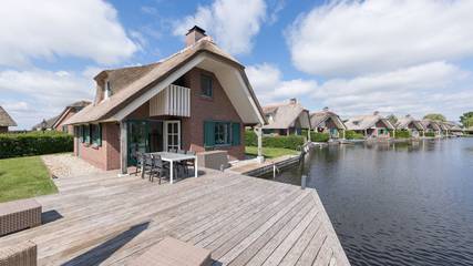 Villa für 4 Personen, mit Seeblick und Garten in den Niederlande