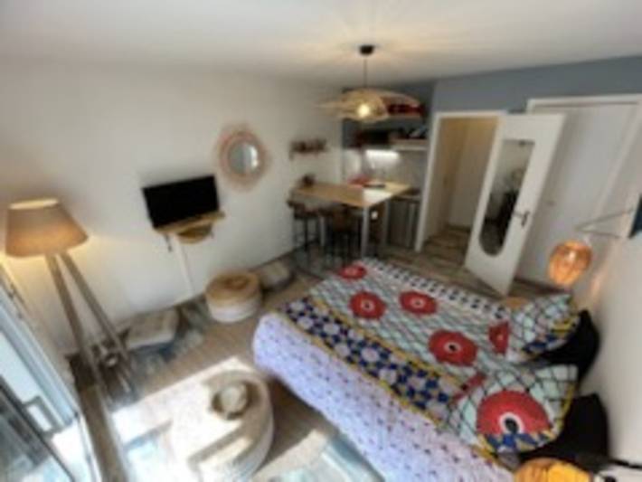 Estudio entero, Estudio retro en Saint-Georges-de-Didonne - Playa a 5 min, terraza, parking y tenis in Saint-Georges-de-Didonne, Region de Rochefort