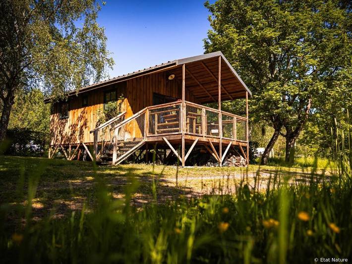 Gîte pour 7 personnes, avec Balcon et Jacuzzi ainsi que Terrasse et Jardin dans Magnières