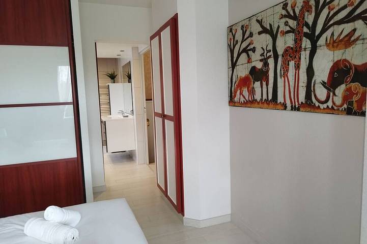 Gîte pour 10 personnes, avec terrasse et jardin à Brélès - 3