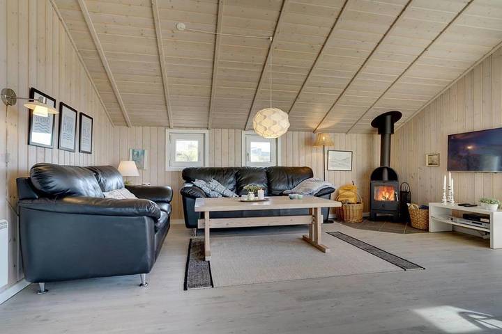 Schönes Ferienhaus auf einem herrlichen Dünengrundstück in Henne, Varde