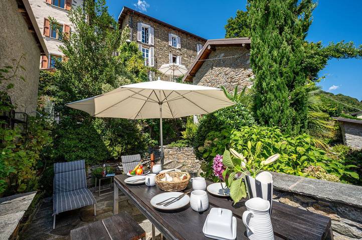 Ferienhaus für 6 Personen, mit Balkon und Terrasse sowie Garten und Seeblick in Comune di San Siro - 2