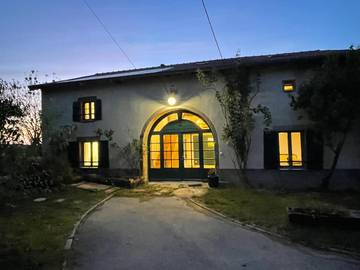 Maison de campagne pour 10 personnes, avec jacuzzi ainsi que jardin et sauna, adapté aux familles dans Aydoilles