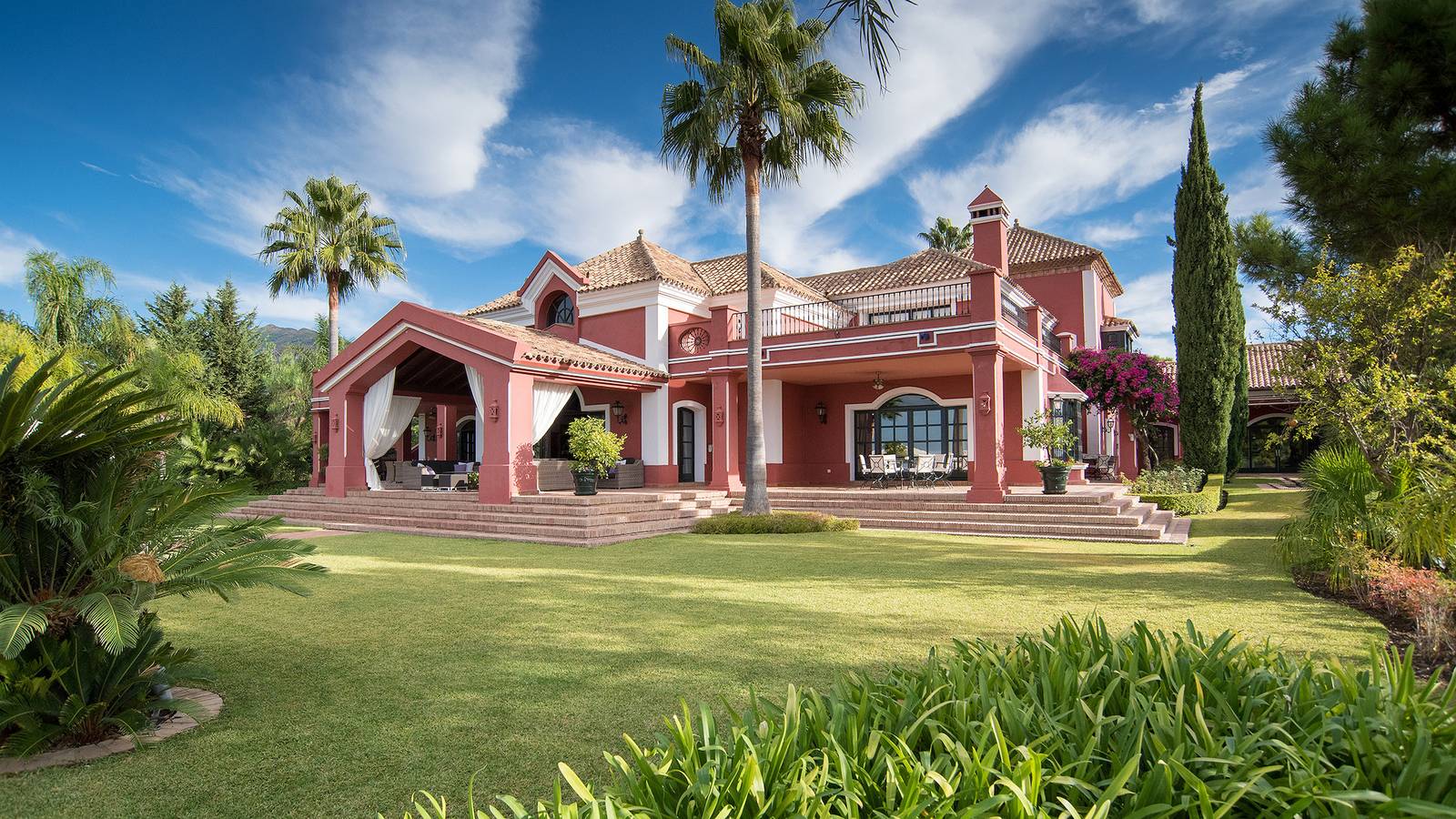 Villa Mirador in El Madronal, Benahavís