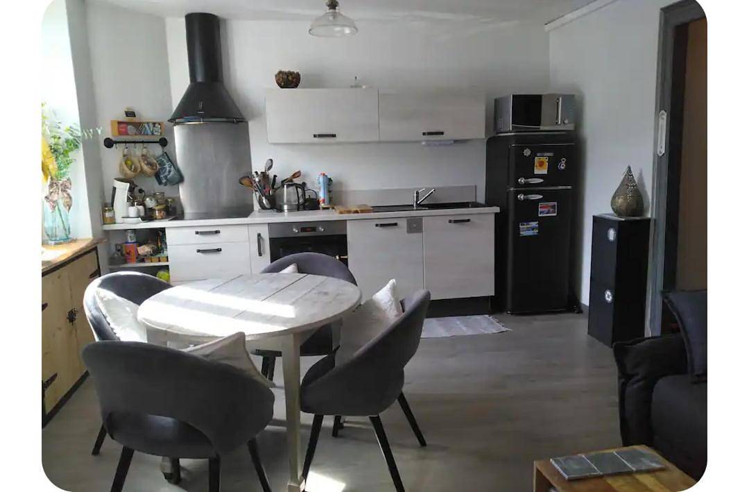 Appartement de vacances entier, Chambre chez l'habitant tout confort aux Balcons de Bigorre in Tarbes, Hautes-Pyrénées