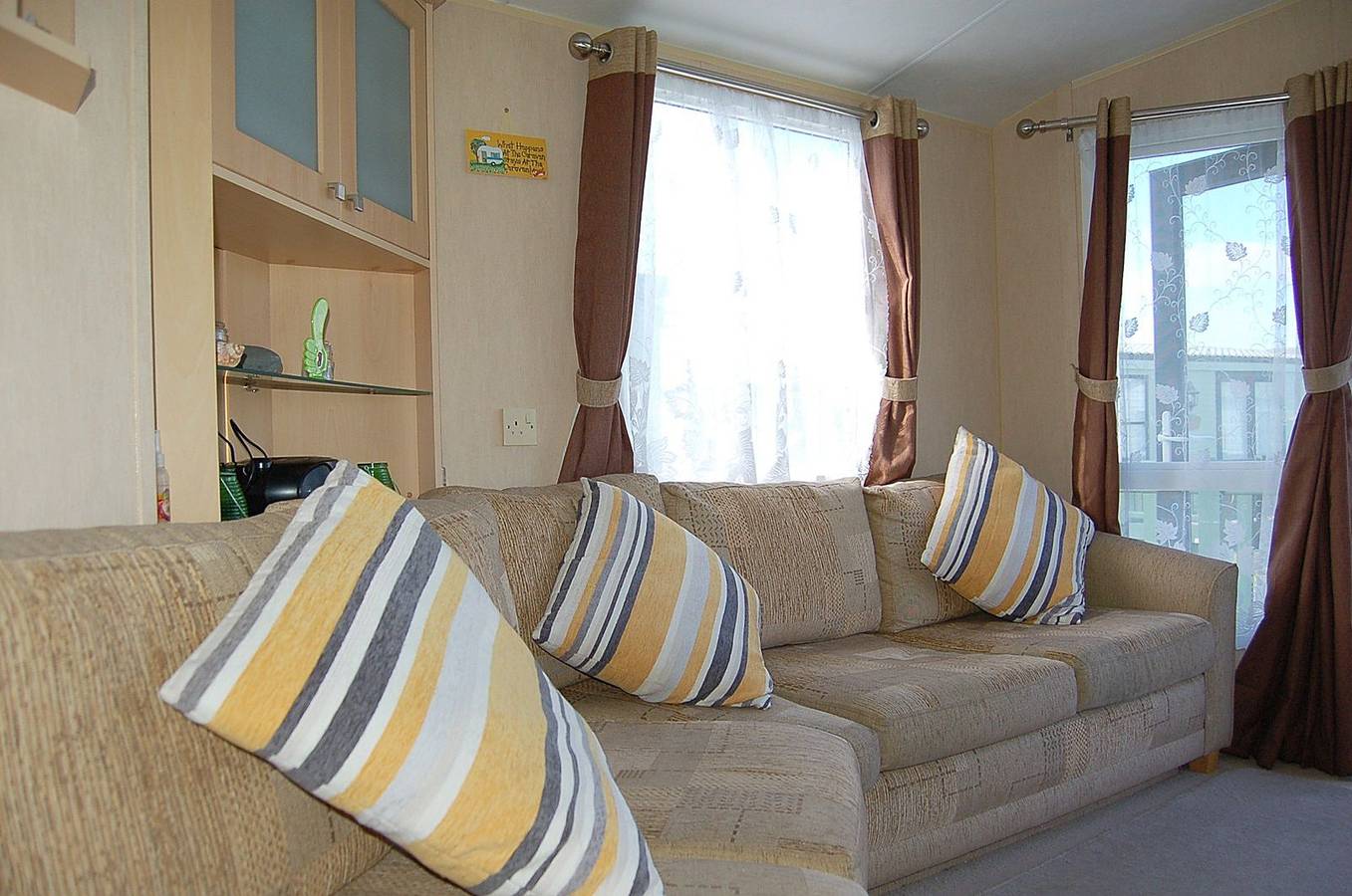Caravan 251 Bryn Y Mor Beach Side Park in Tywyn, Snowdonia