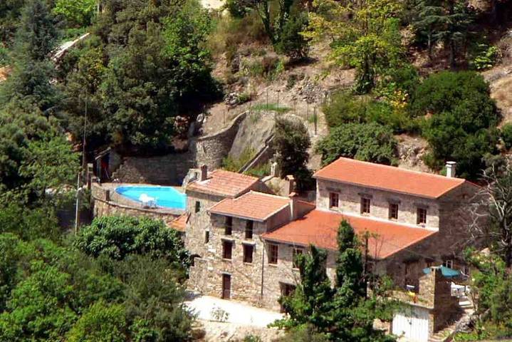 Gîte pour 2 personnes, avec terrasse et piscine à Saint-Julien (Hérault)