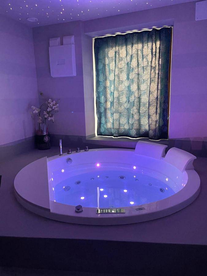 Gîte pour 2 personnes, avec jacuzzi dans Morgex - 3