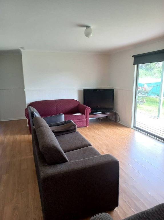 Holiday home for 20 people, with balcony in Philip Island