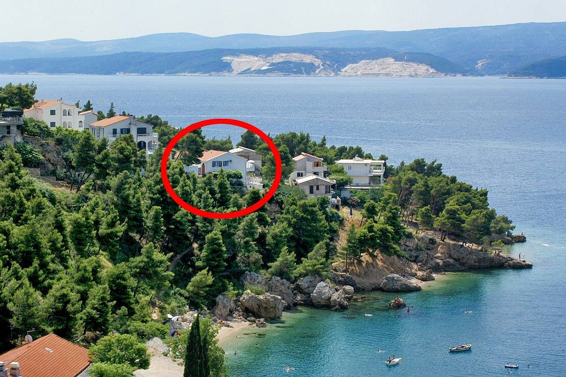 Ganze Wohnung, 1-Zimmer-Ferienwohnung mit Terrasse und Meerblick Balica Rat, Omis -b in Stanici, Omis-Riviera