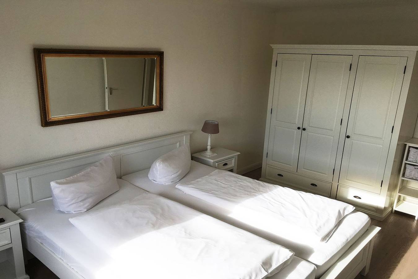 Ganze Wohnung, Moderne Ferienwohnung mit Sauna und beheiztem Innen-Pool in Westerland in Westerland, Sylt (Gemeinde)