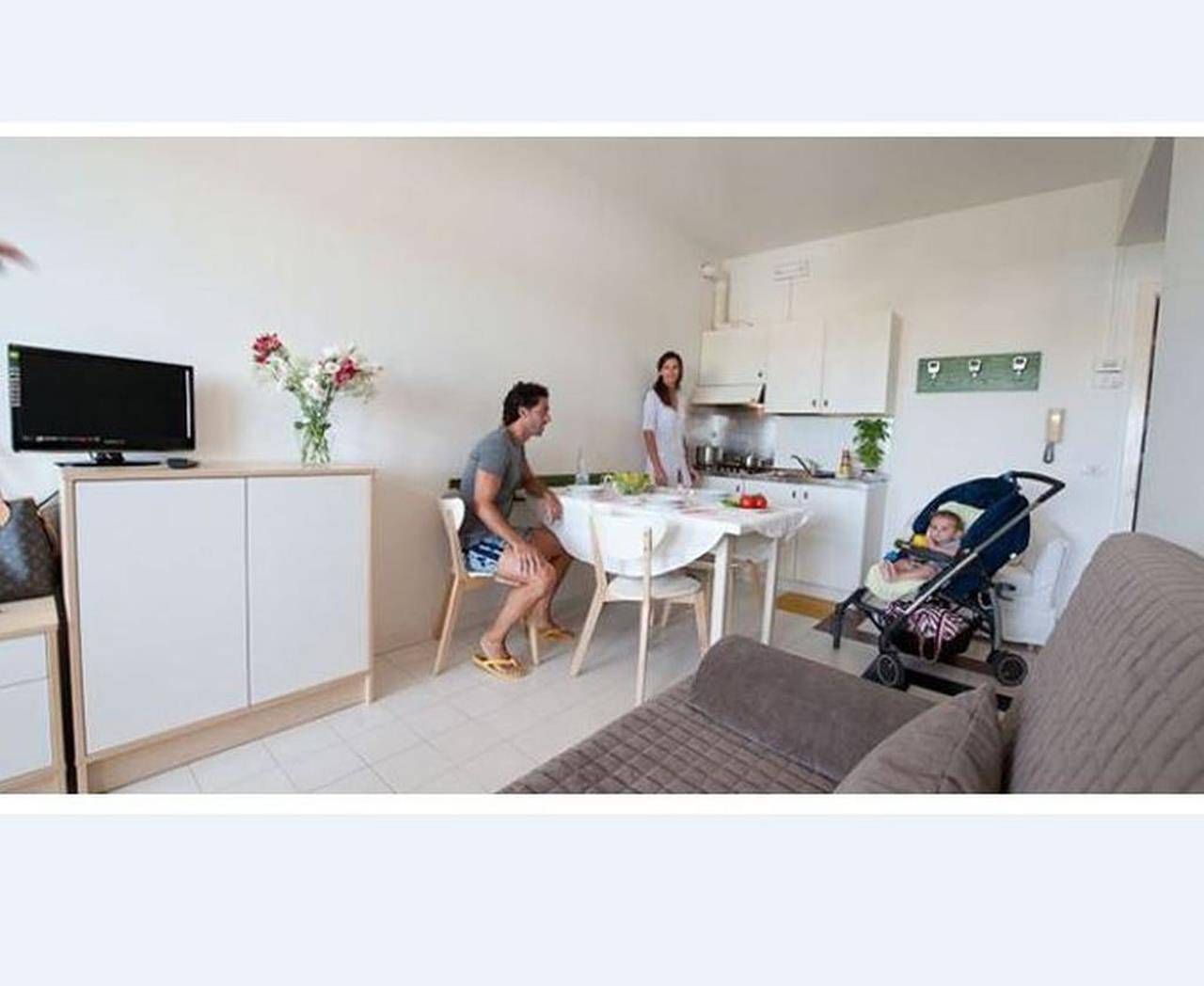 Entire apartment, Ferienanlage Isaresidence Dreizimmer-Wohnung Family Studio für 6 Personen in Chioggia, Venice Province