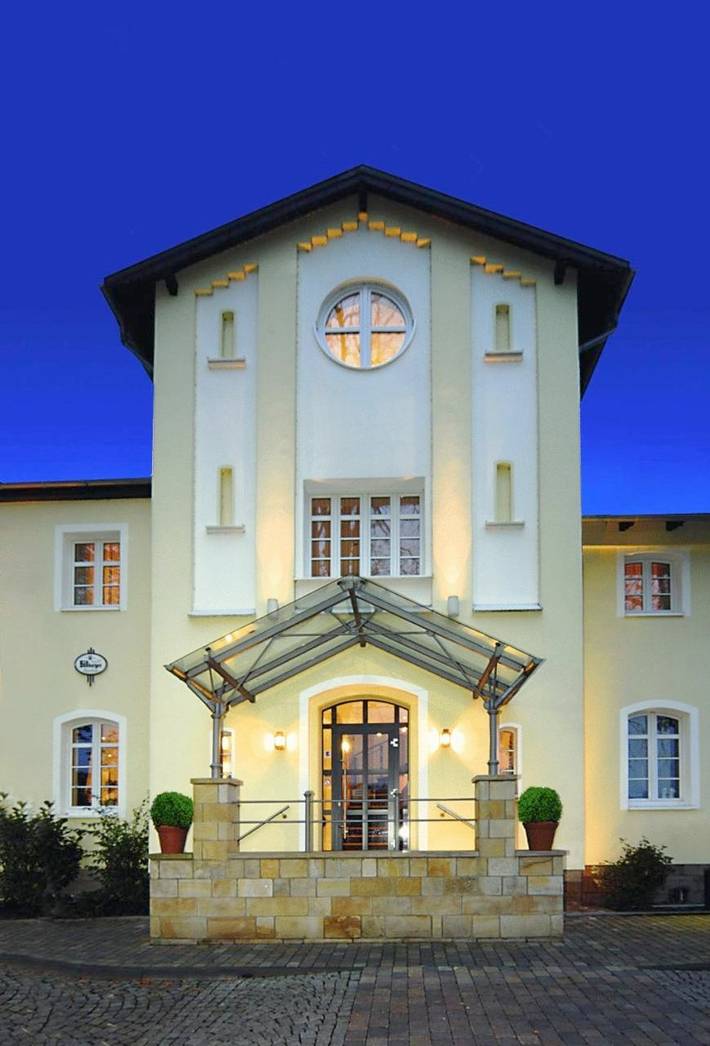 Hotel, mit Terrasse