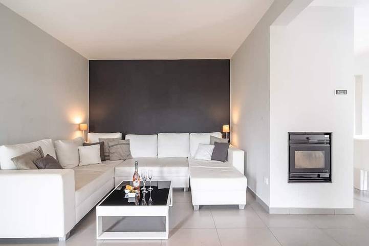 Villa für 10 Personen, mit Garten und Terrasse - 1