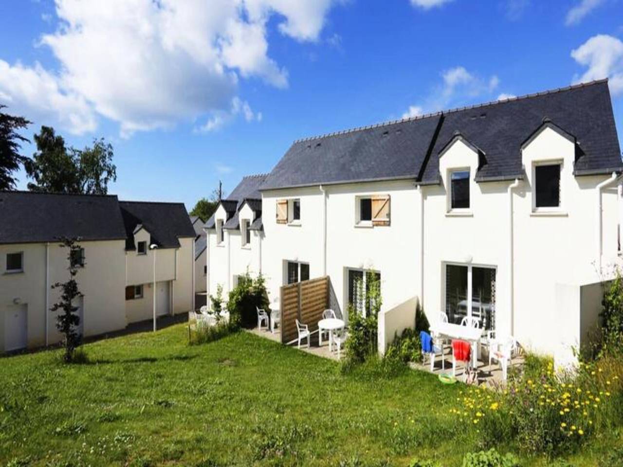 Entire apartment, House in Audierne with Heated Pools in Audierne, Côte de Cornouaille