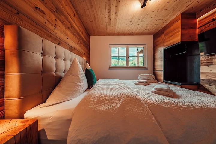Ganze Wohnung, Forestum - Black Forest Luxury Apartments - Apartment Rothirsch mit Sauna in Menzenschwand-Vorderdorf (St. Blasien), St. Blasien