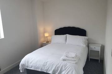 Apartment for 4 People in Kingston upon Thames, London, Photo 1