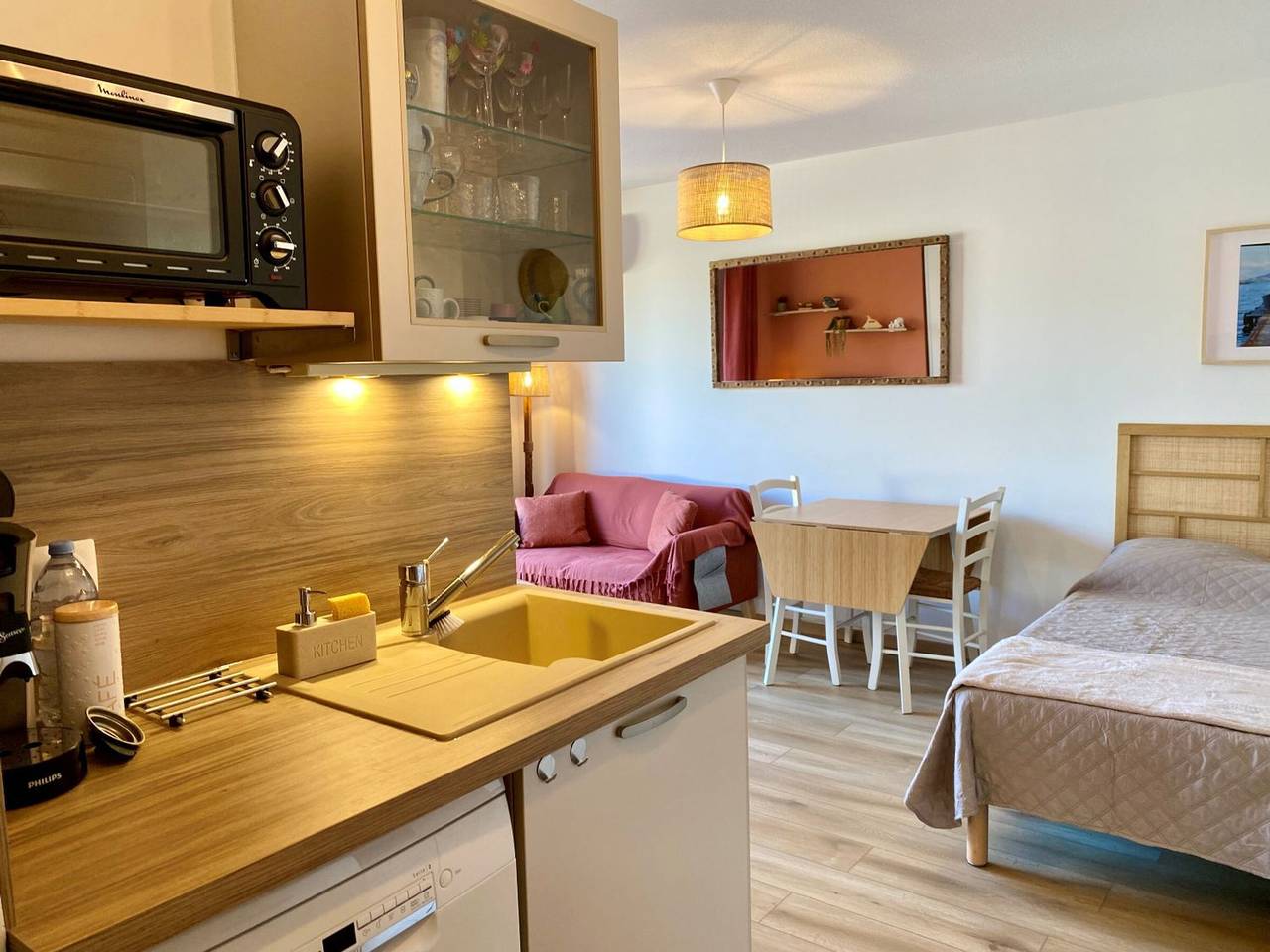 Estudio entero, Acogedor Estudio con Terraza en Mèze - Parking Privado in Mèze, Côte d'Améthyste