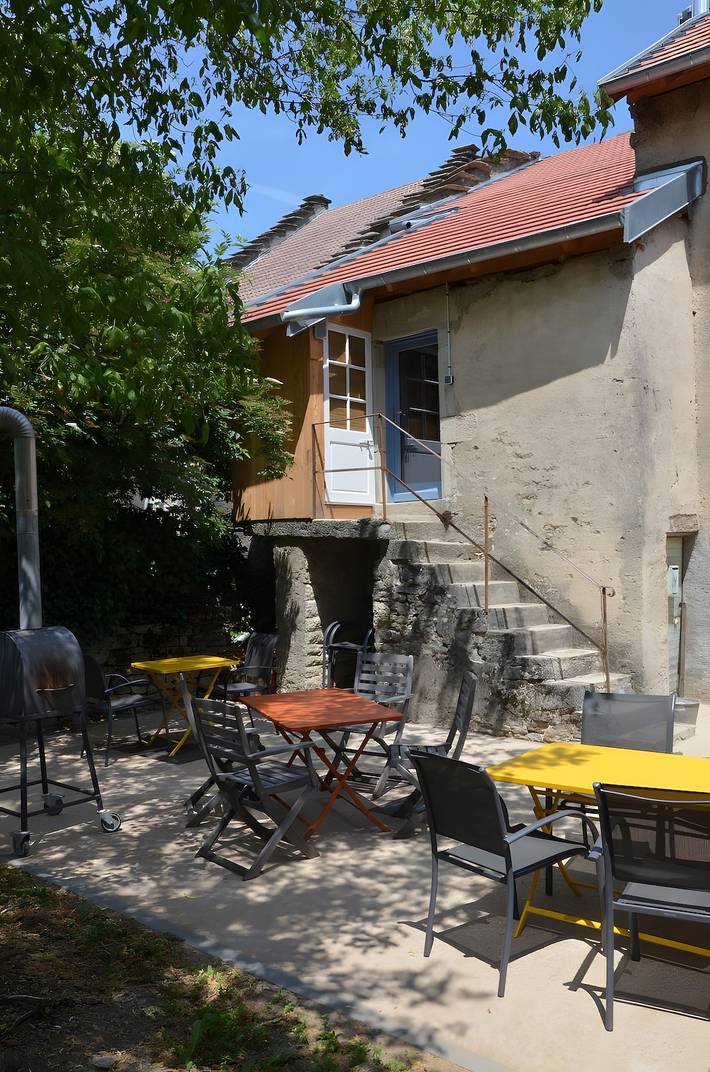Ferme pour 2 personnes, avec Jardin dans le Jura