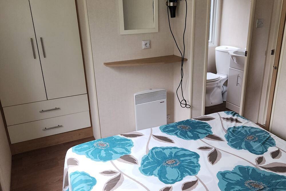 Mobilhome 3ch, 2 Sdb, grande terrasse, draps fournis in Pont-Aven, Région de Quimper